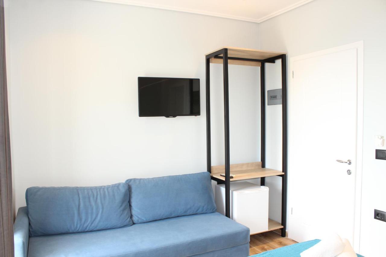 Bebi Hotel And Apartments Sarandë Esterno foto