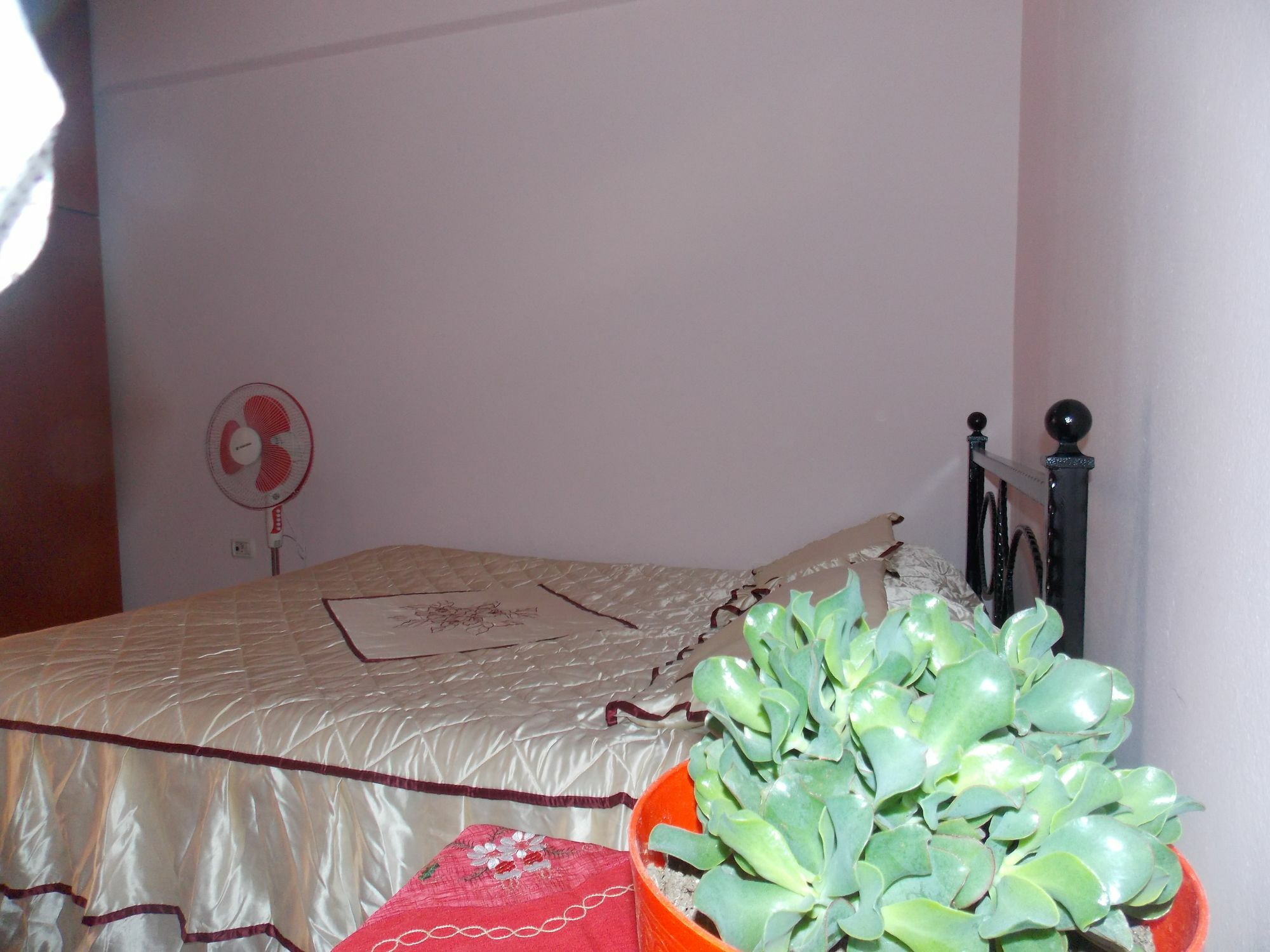 Bebi Hotel And Apartments Sarandë Esterno foto